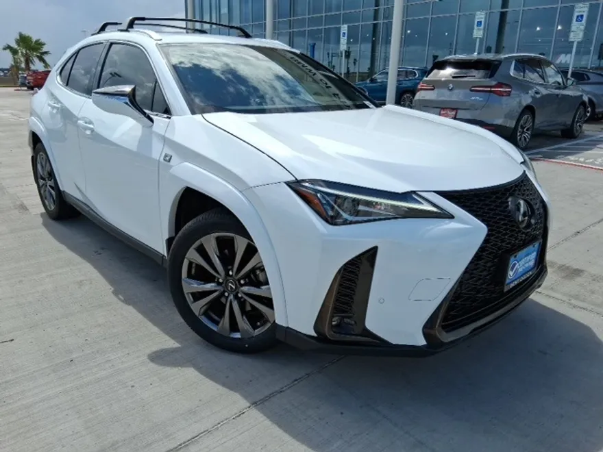 2022 Lexus UX 200 F SPORT photo 1