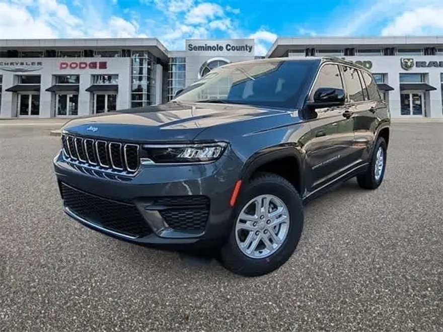 2025 Jeep Grand Cherokee Laredo photo 1