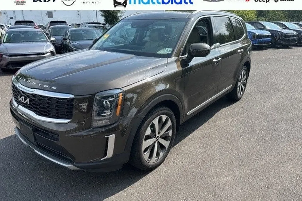 2022 Kia Telluride S photo 1