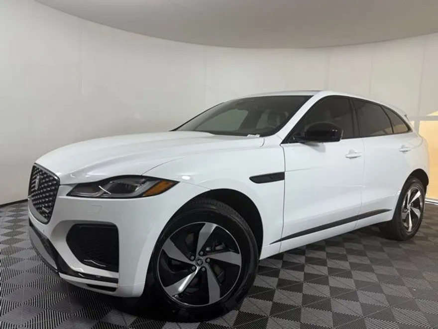 2025 Jaguar F-PACE P250 photo 1