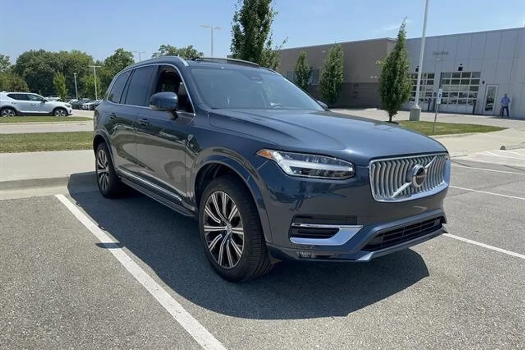 2024 Volvo XC90 B5 AWD Core photo 1