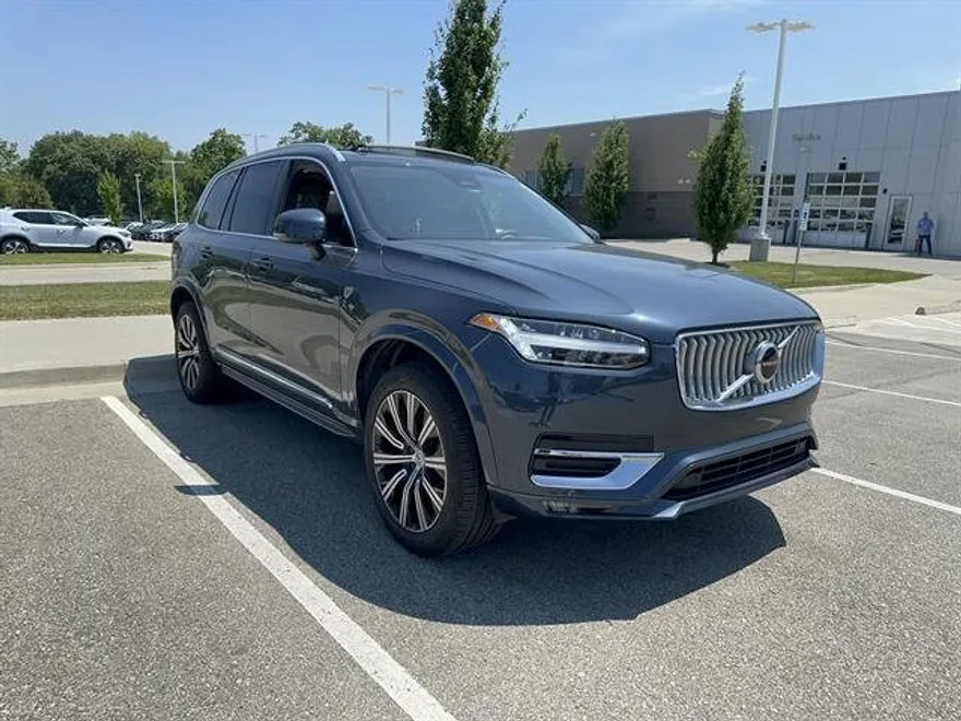 2024 Volvo XC90 B5 AWD Core photo 1