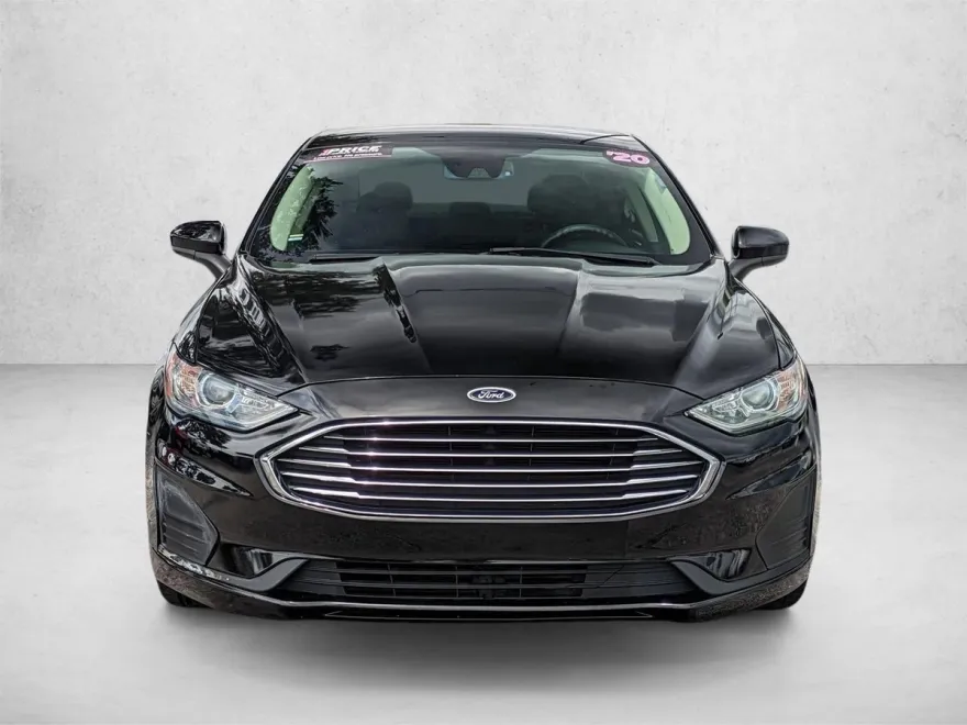 2020 Ford Fusion SE photo 1