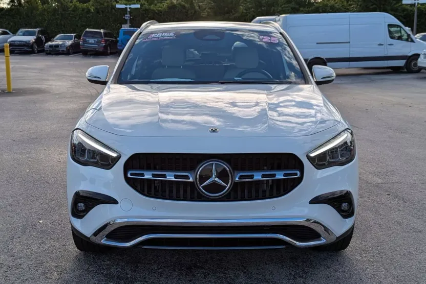 2025 Mercedes Benz GLA 250 photo 1