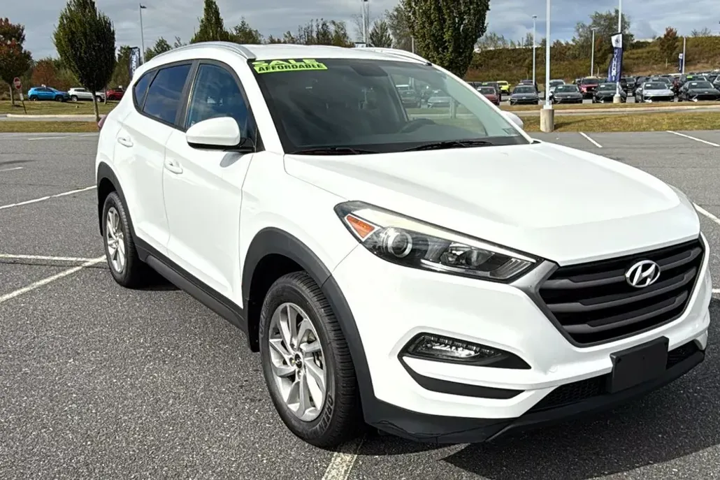 2016 Hyundai Tucson SE photo 1
