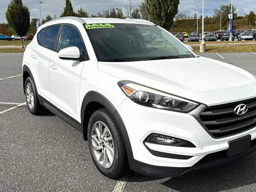2016 Hyundai Tucson SE photo 1