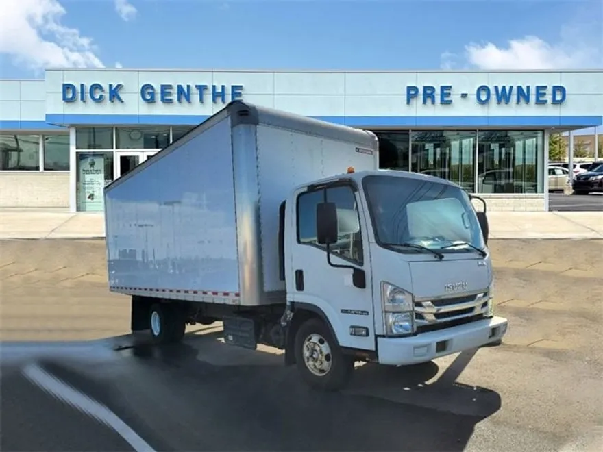 2016 Isuzu NPR photo 1