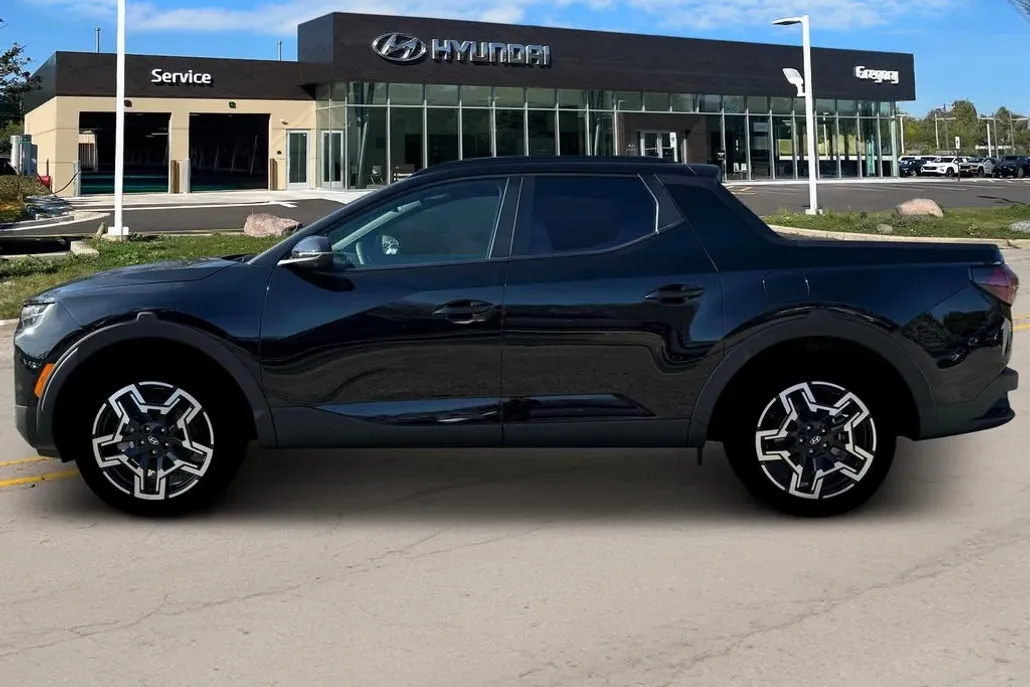 2025 Hyundai Santa Cruz Limited photo 1
