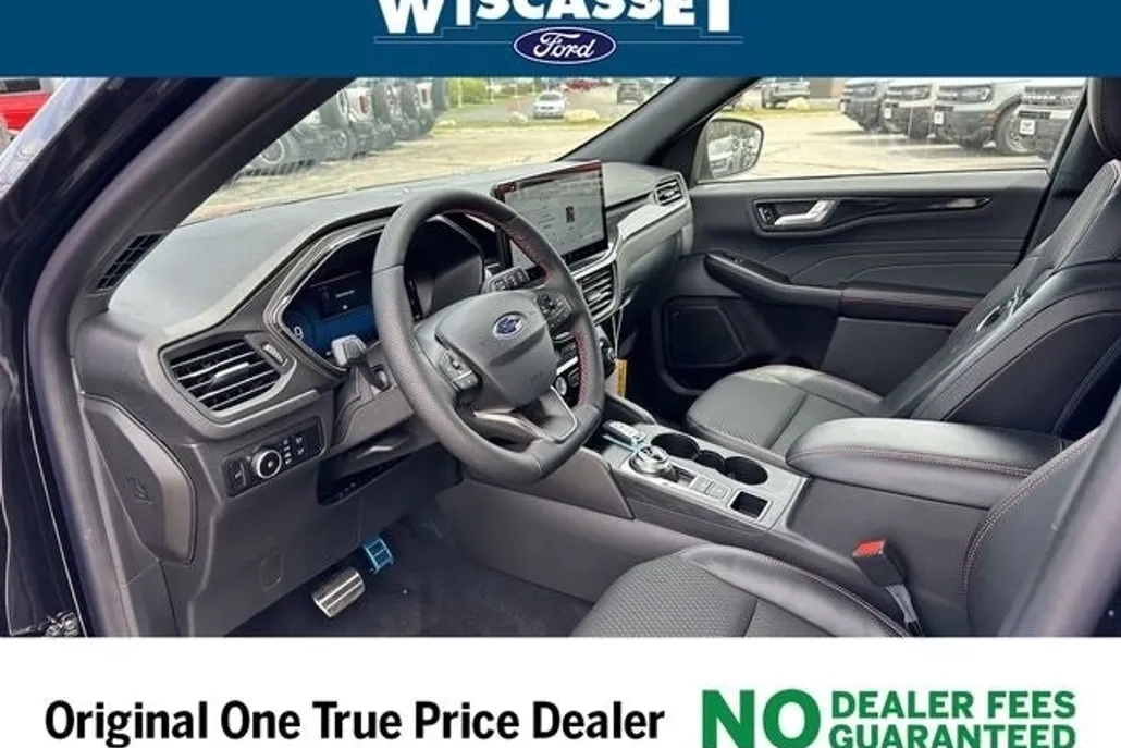 2024 Ford Escape ST-Line Select photo 1