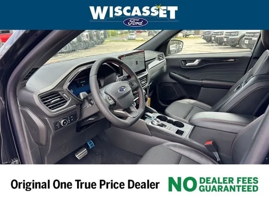 2024 Ford Escape ST-Line Select photo 1