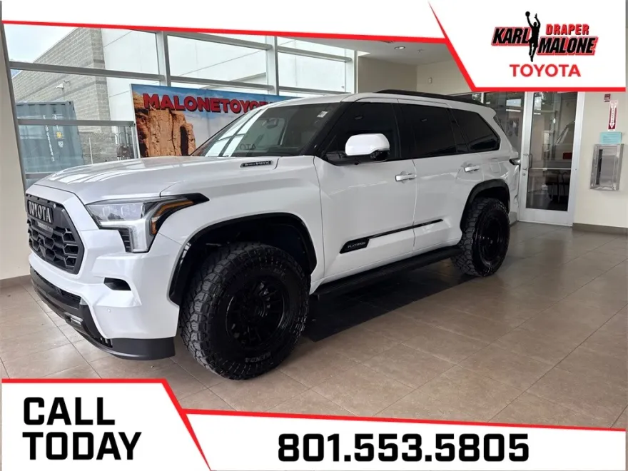 2023 Toyota Sequoia Platinum photo 1