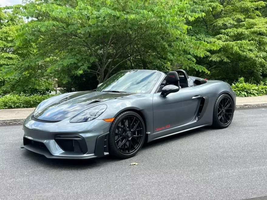 2024 Porsche Boxster Spyder photo 1