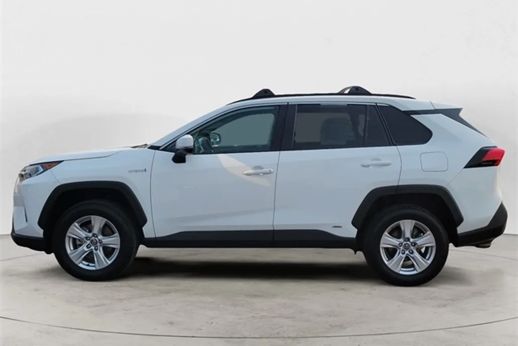 2019 Toyota RAV4 Hybrid XLE photo 1