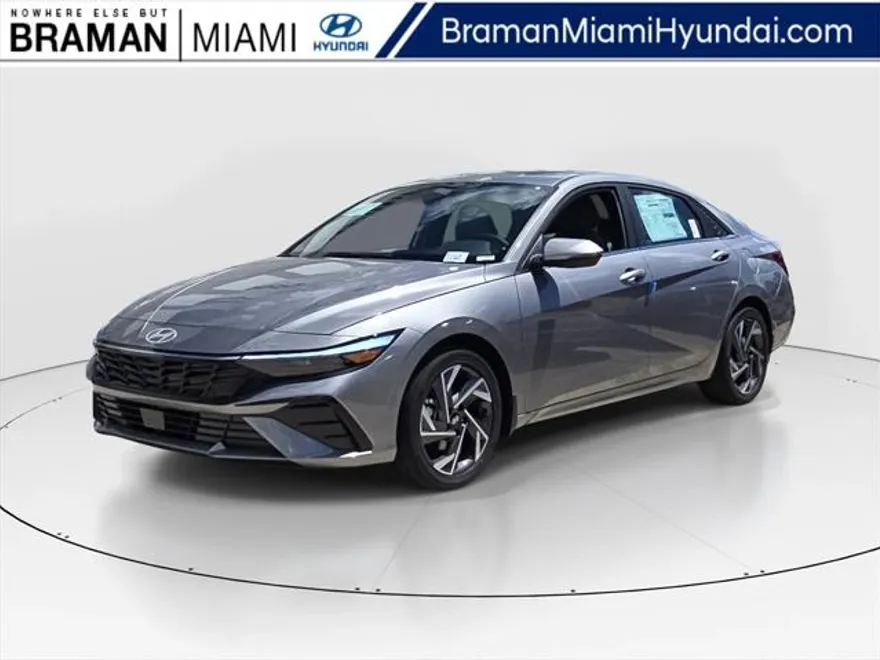 2025 Hyundai Elantra SEL Sport photo 1