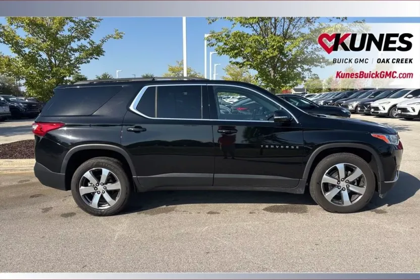 2020 Chevrolet Traverse Leather photo 1