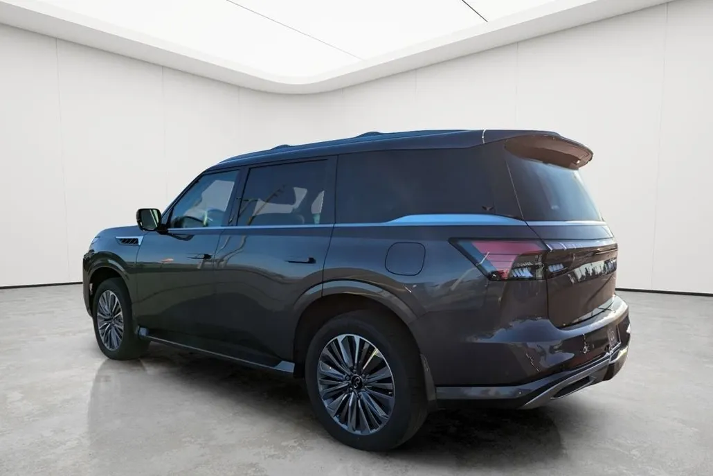 2025 Infiniti QX80 Luxe photo 1