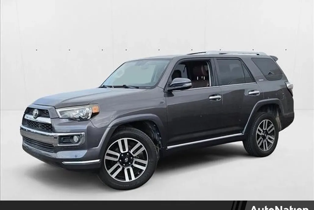 2017 Toyota 4Runner Limited photo 1