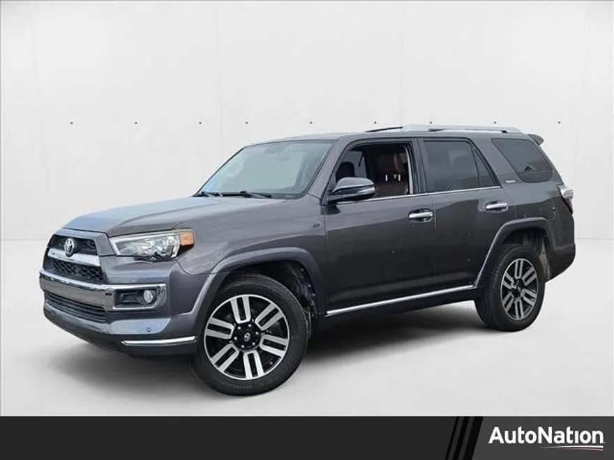 2017 Toyota 4Runner Limited photo 1