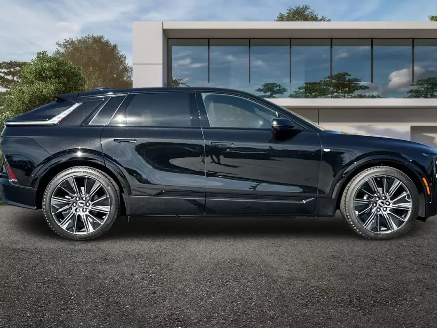 2025 Cadillac Lyriq Sport photo 1