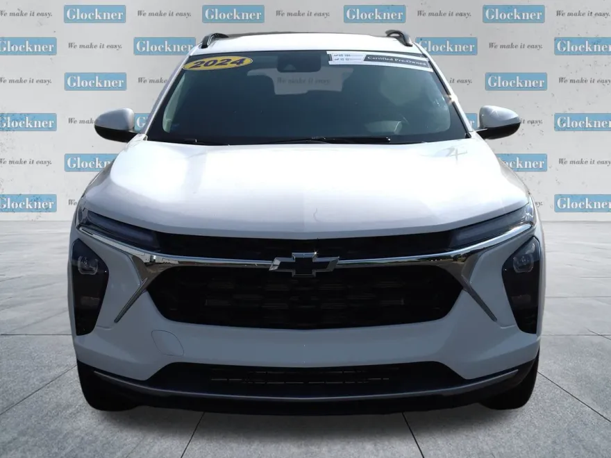 2024 Chevrolet Trax LT photo 1