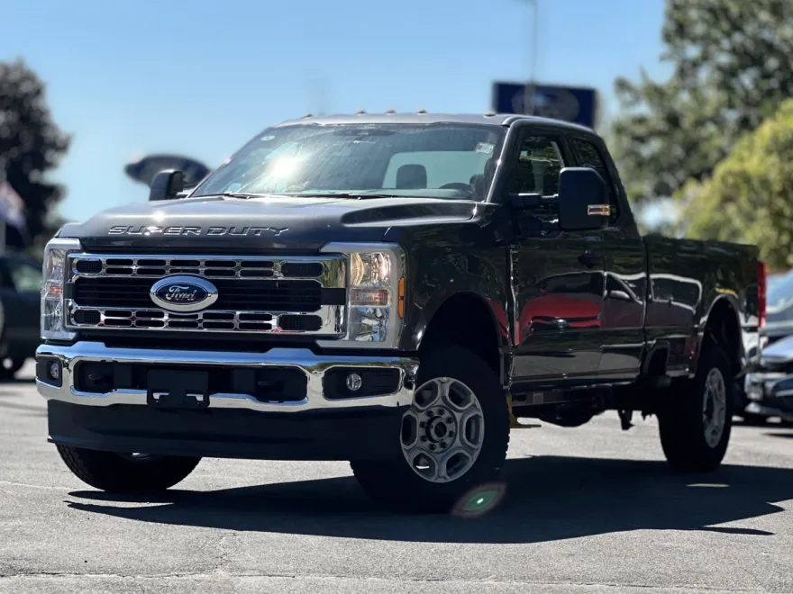 2026 Ford F-250 XLT photo 1