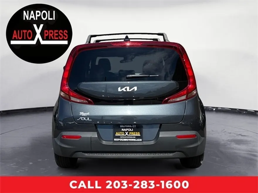 2022 Kia Soul LX photo 1