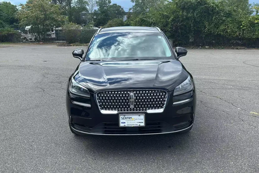 2022 Lincoln Corsair Standard photo 1