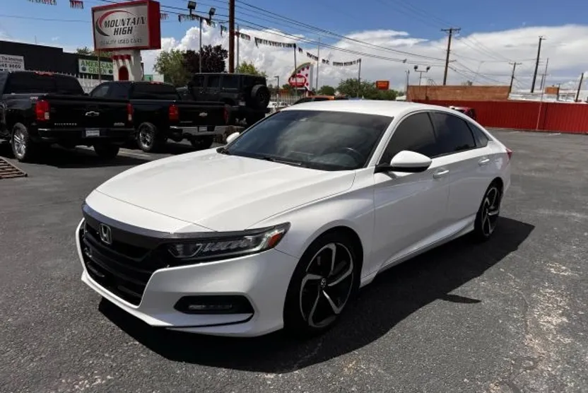 2019 Honda Accord Sport photo 1