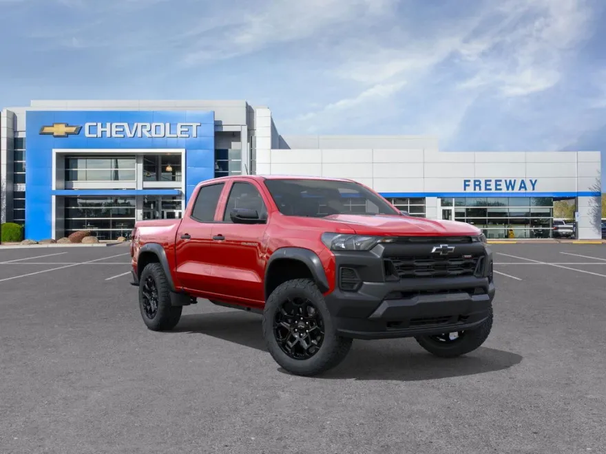 2026 Chevrolet Colorado Trail Boss photo 1
