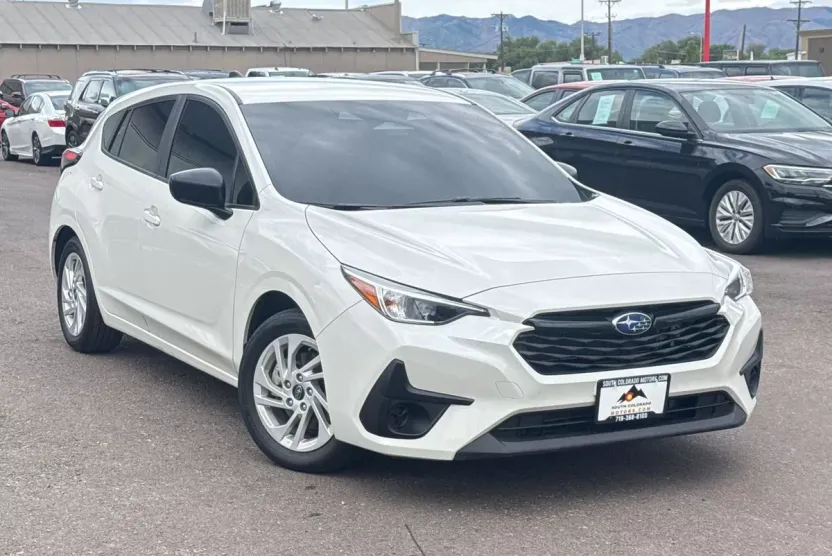 2024 Subaru Impreza Base photo 1
