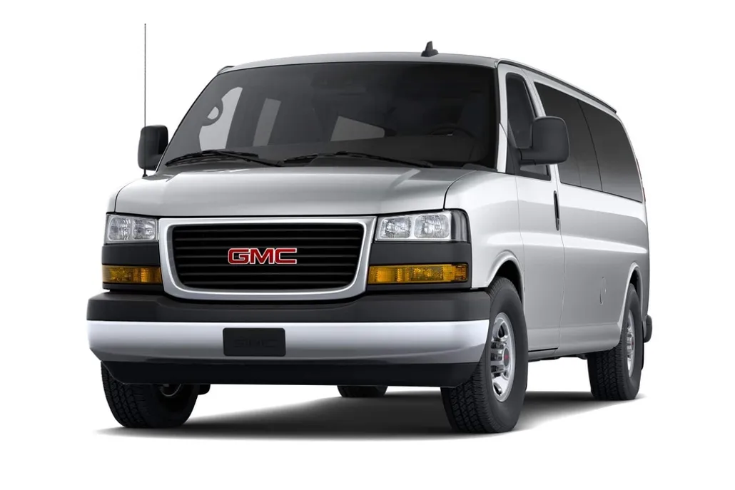 2025 Gmc Savana Passenger 3500 LT photo 1