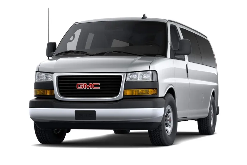 2025 Gmc Savana Passenger 3500 LT photo 1