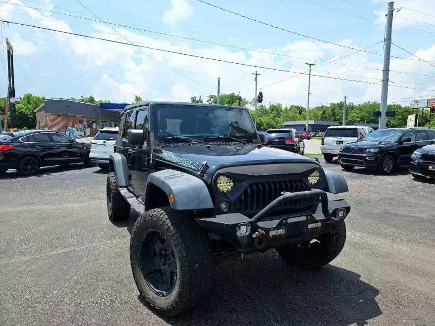 2014 Jeep Wrangler Unlimited Rubicon photo 1
