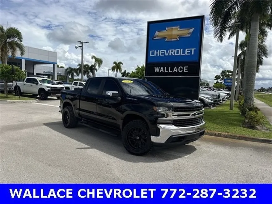 2022 Chevrolet Silverado 1500 LT photo 1