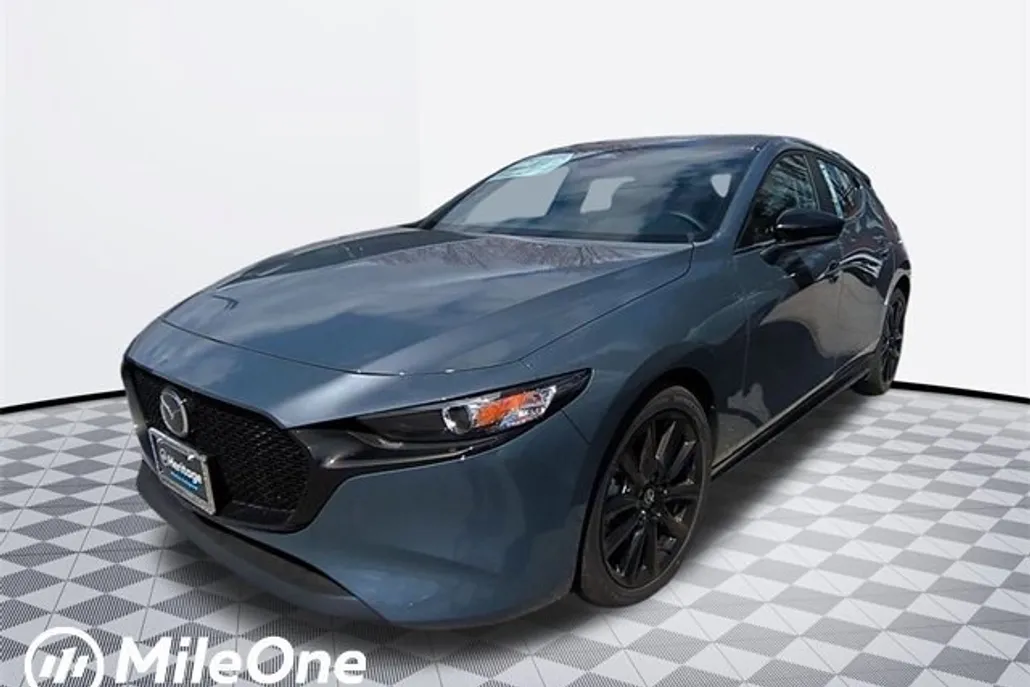 2025 Mazda Mazda3 Hatchback 2.5 s Carbon photo 1