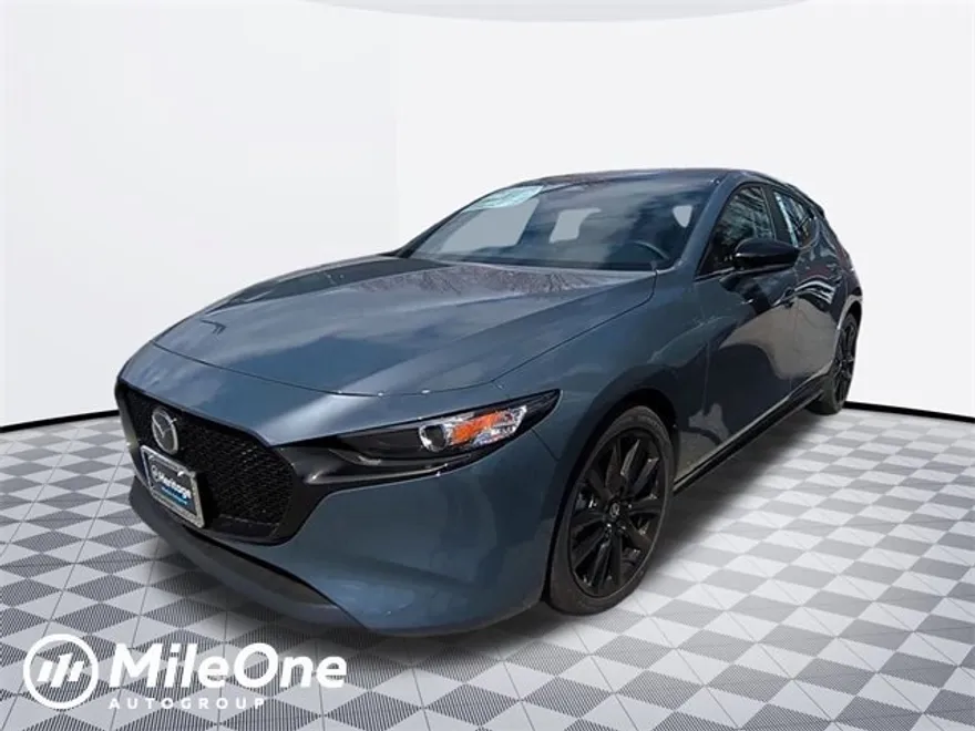 2025 Mazda Mazda3 Hatchback 2.5 s Carbon photo 1