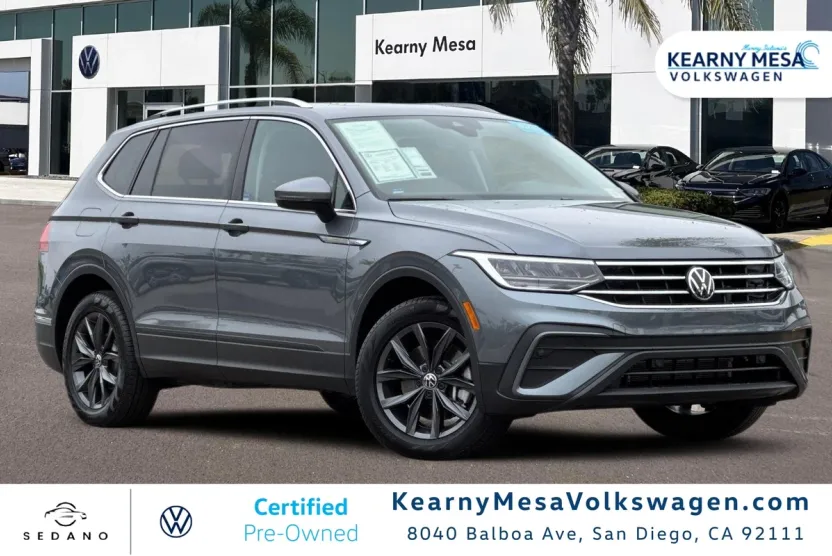 2023 Volkswagen Tiguan SE photo 1