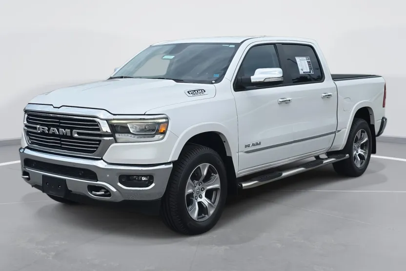 2020 Ram 1500 Laramie photo 1