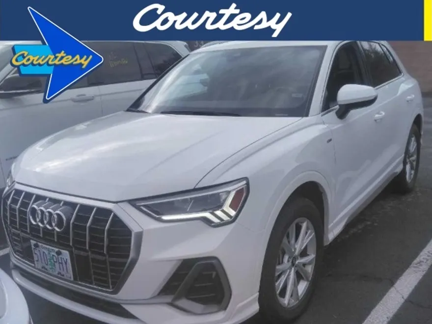 2023 Audi Q3 S line Premium photo 1