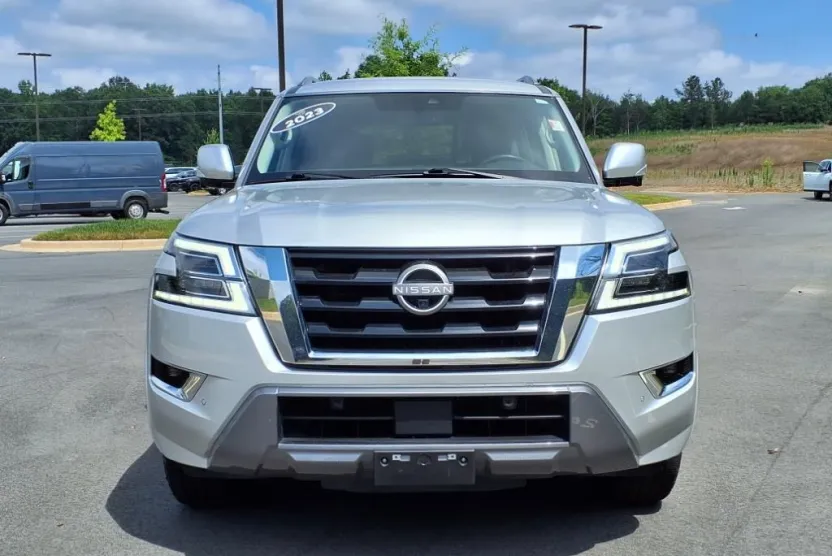 2023 Nissan Armada SL photo 1
