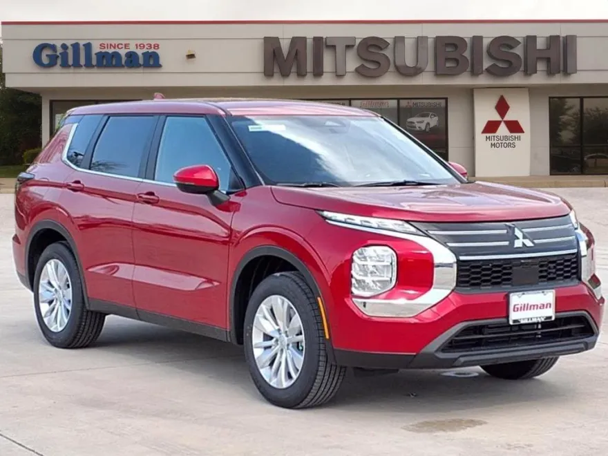 2025 Mitsubishi Outlander ES photo 1