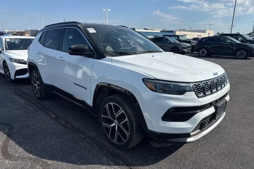 2024 Jeep Compass Limited photo 1