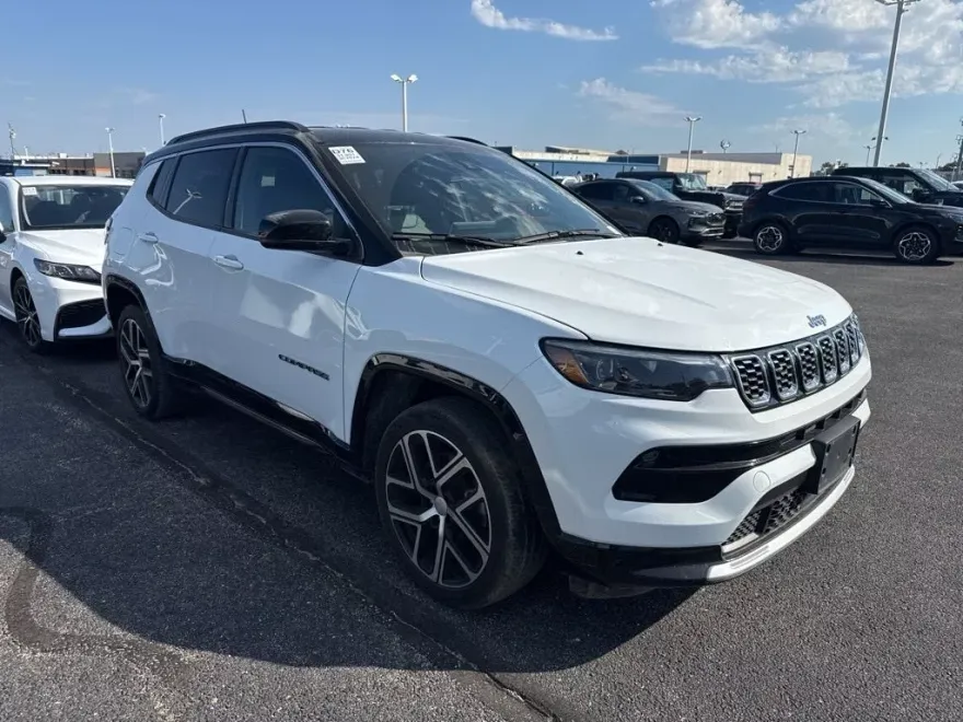 2024 Jeep Compass Limited photo 1