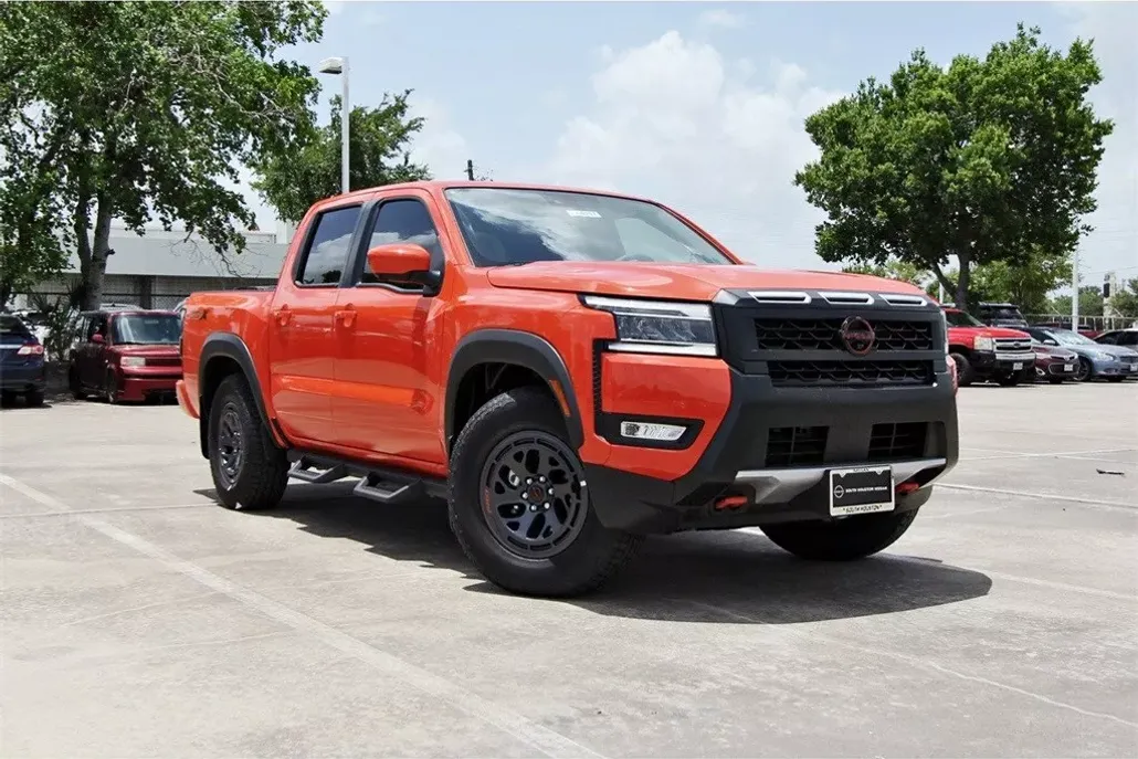 2025 Nissan Frontier PRO-X photo 1