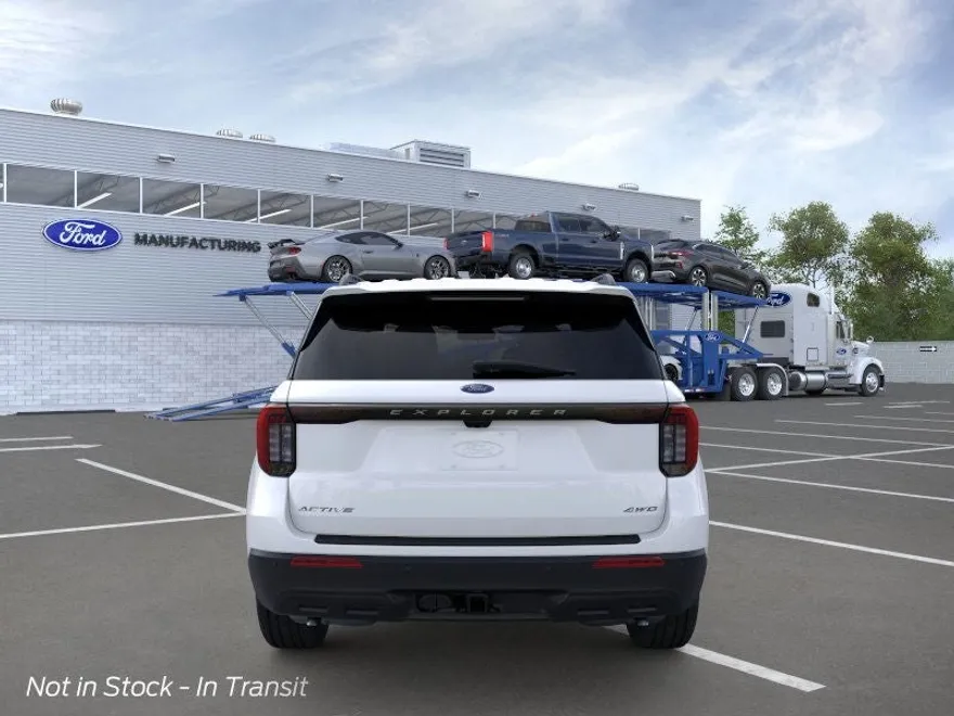 2025 Ford Explorer photo 1