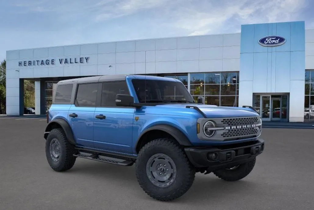 2025 Ford Bronco Badlands photo 1