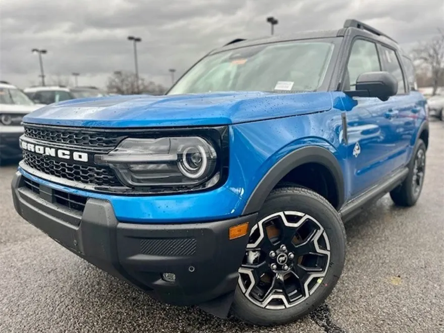 2025 Ford Bronco Sport Outer Banks photo 1
