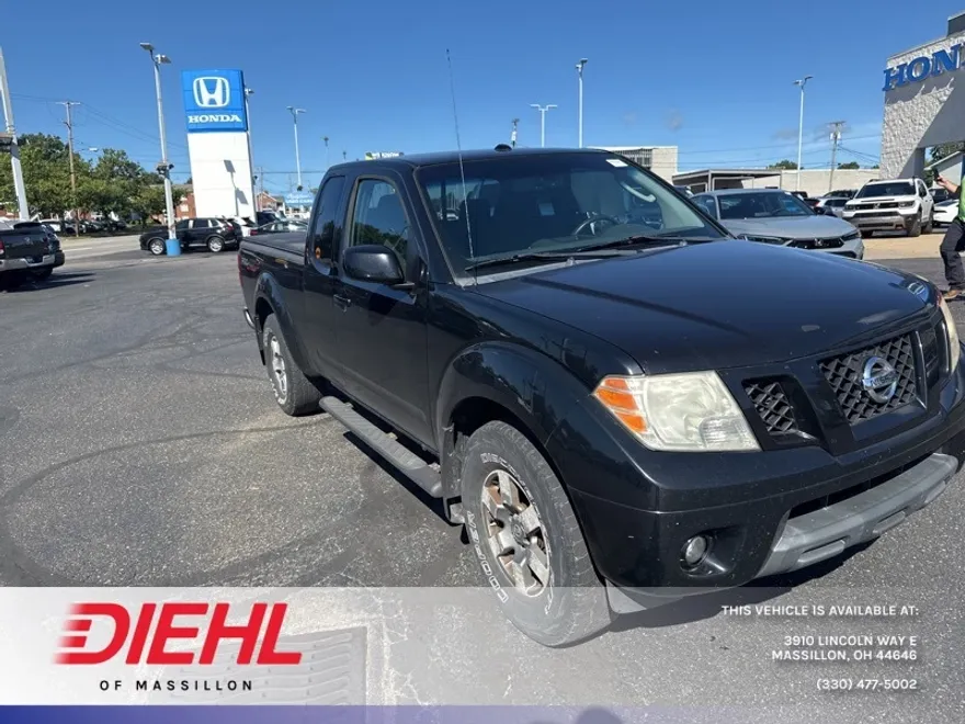 2011 Nissan Frontier PRO-4X photo 1