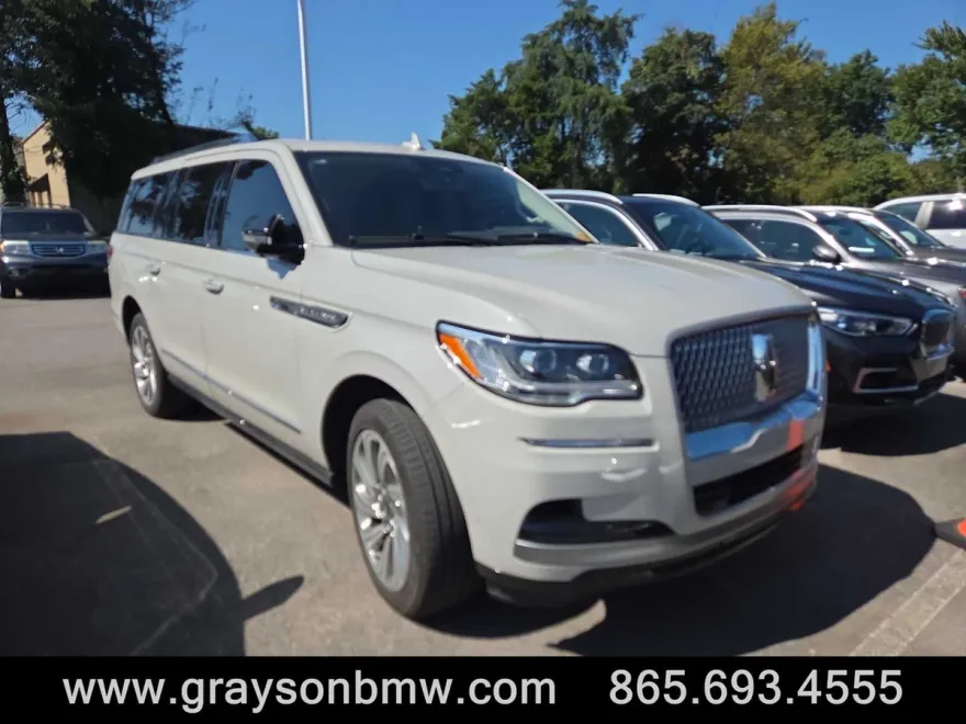 2024 Lincoln Navigator L Reserve photo 1