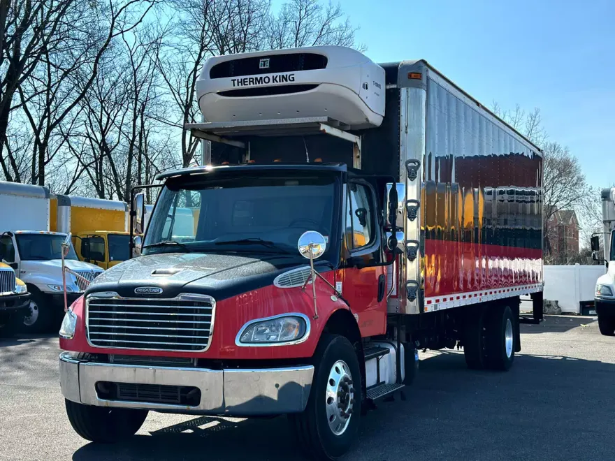 2018 Freightliner M2 106 Medium Duty photo 1